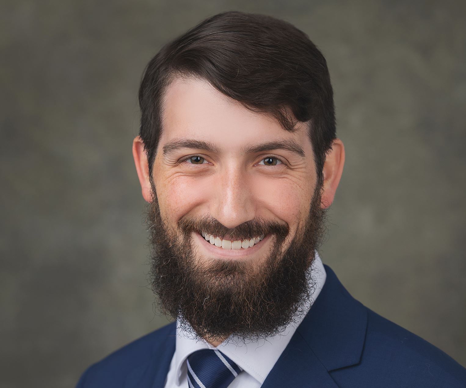 Dr alex perez joining memorial hospital s huntingburg clinic